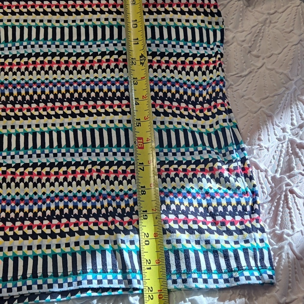 3/$10 Rafaella Vibrant Patterned Knit Top - Picture 5 of 6